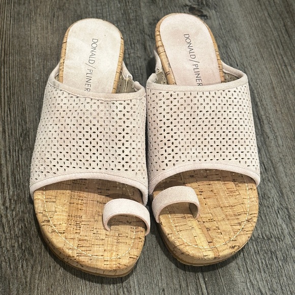 Donald Pliner Gyer Wedge Sandals Sz 7.5 Nude Blush Raffia Cork Platform - Picture 3 of 11